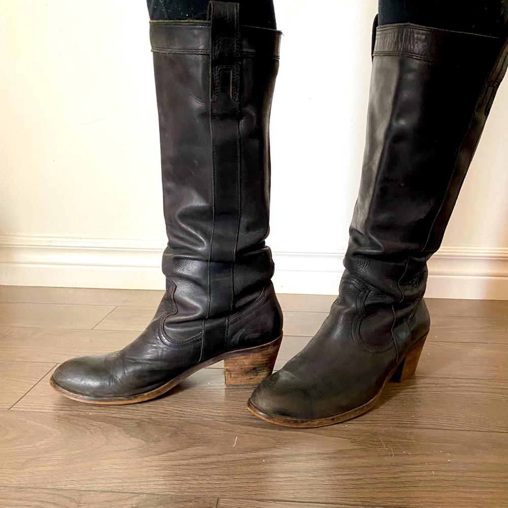 Black Steve Madden 8.5 cowgirl style boots